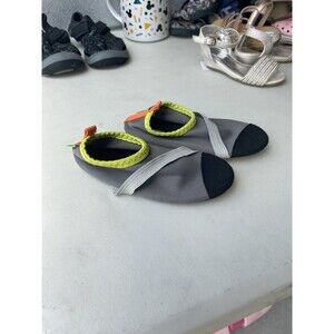 FitKicks Kids Gray Aqua Water Shoes Barefoot Minimalist Youth Size M⁠ 12-13.5